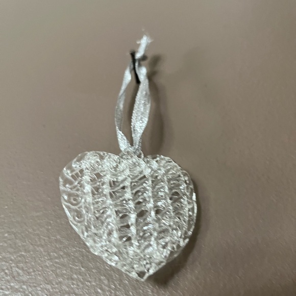 Glass blown Valentine’s Day Heart Ornaments Set of 8 with Silver Ribbon - Picture 4 of 10